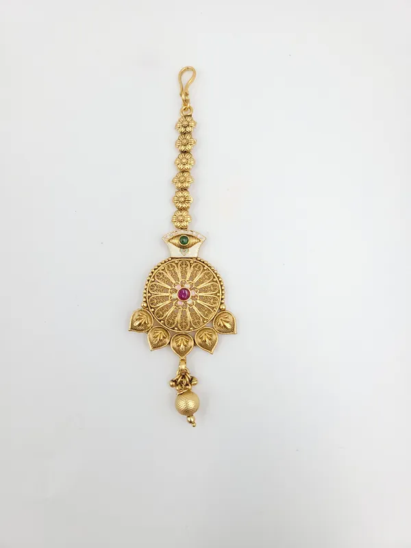 Elegant_Ruby_Floral_Maangtika