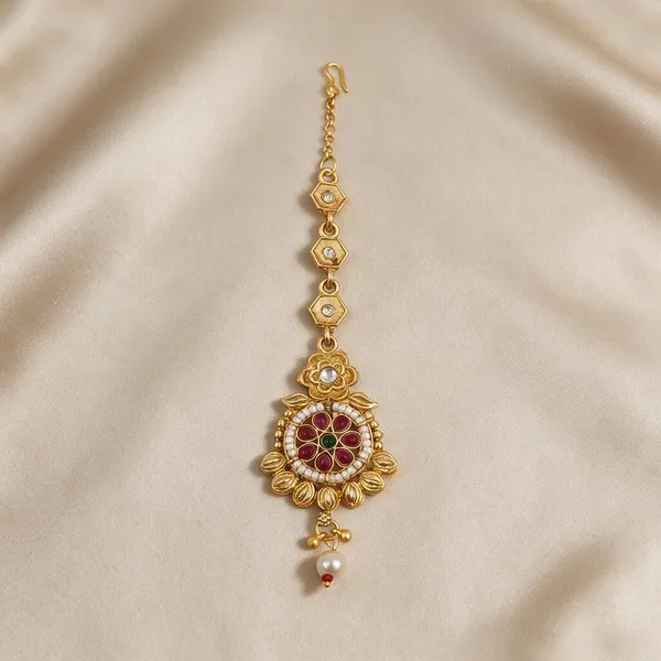 Ornate_Floral_Pearl_Maangtika