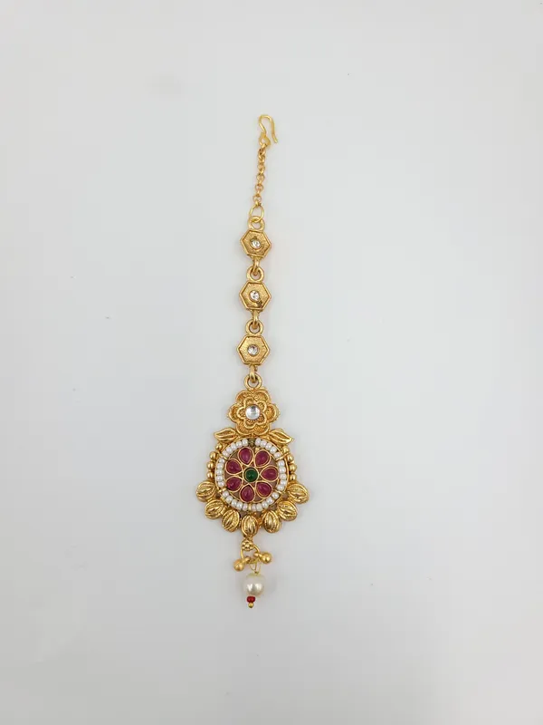 Ornate_Floral_Pearl_Maangtika