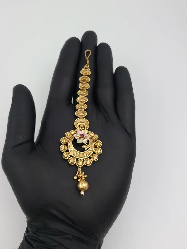 Traditional_Floral_Ruby_Filigree_Maangtika