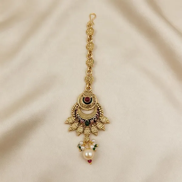 Rajwadi_Meenakari_Pearl_Maangtika