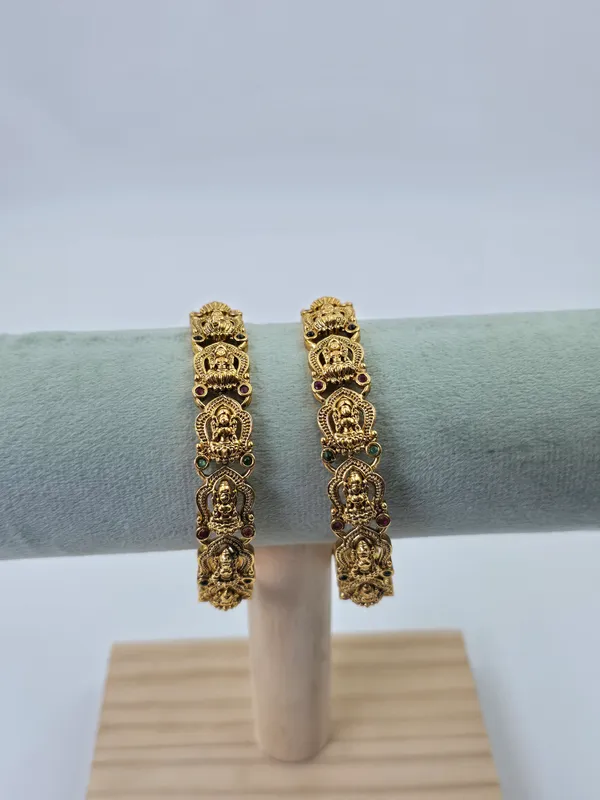 Temple_1_Traditional_Bangles