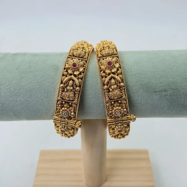 Temple2_Traditional_Bangles