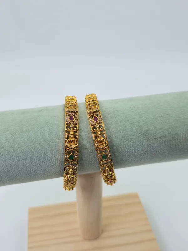 Temple_3_Traditional_Bangles