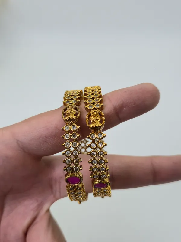 Temple6_Traditional_Bangles