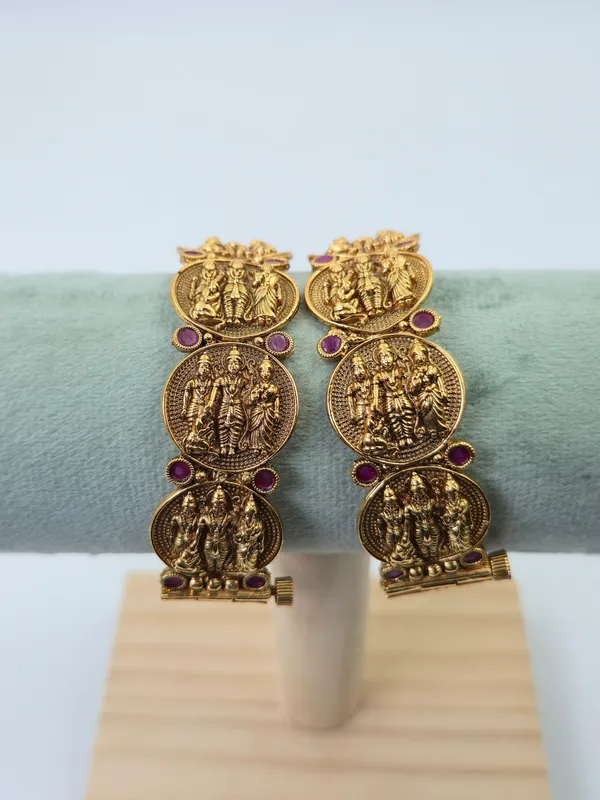 Temple_8_Traditional_Bangles