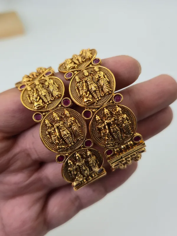 Temple_8_Traditional_Bangles