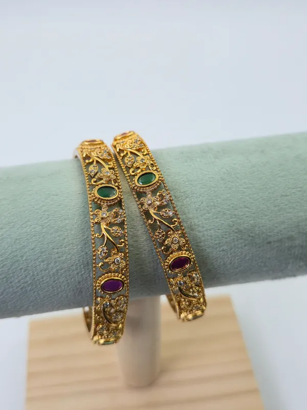 Ruby_Nakshi_Traditional_Bangles