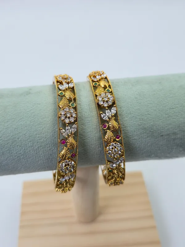 Ad_Nakshi_1_Traditional_Bangles