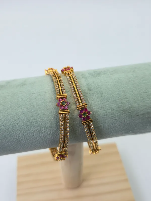 Ad_Nakshi_2_Traditional_Bangles