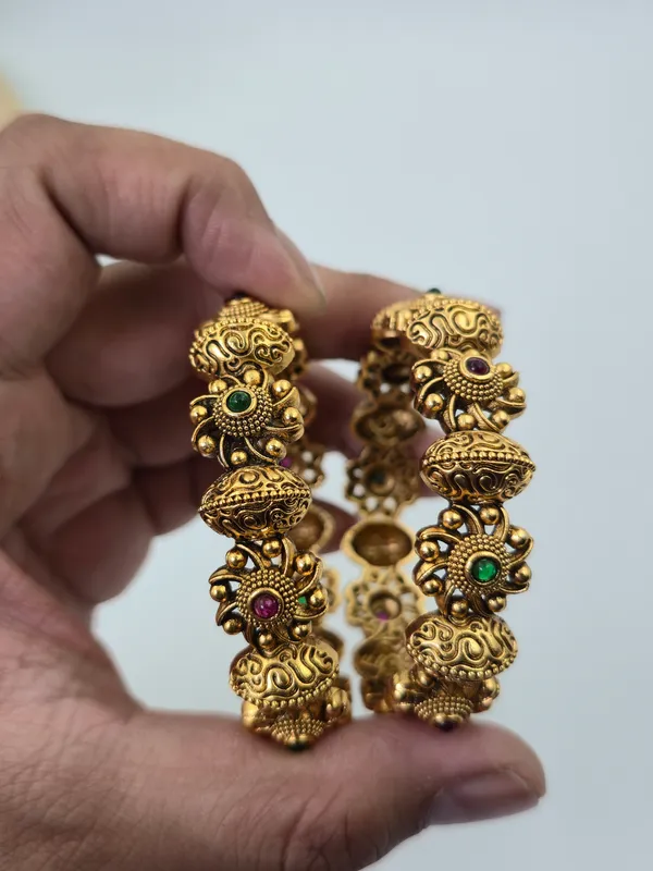 Kalash_Traditional_Bangles