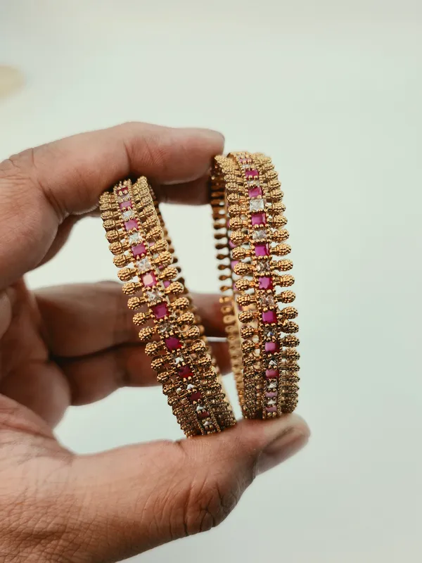 Ad_Nakshi_3_Traditional_Bangles