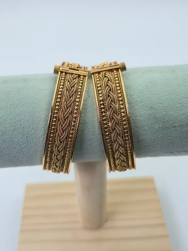 Knot_Plain_Traditional_Bangles