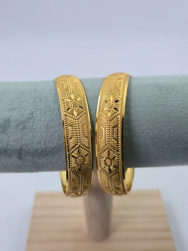 Round_Kada_2_Traditional_Bangles