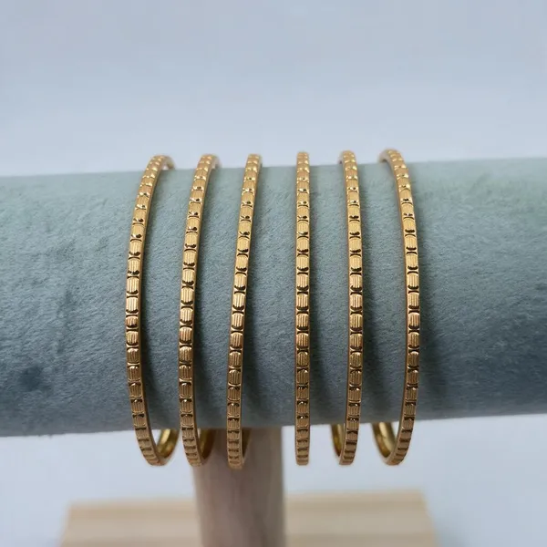 Set_Of_10_24K_Traditional_Bangles