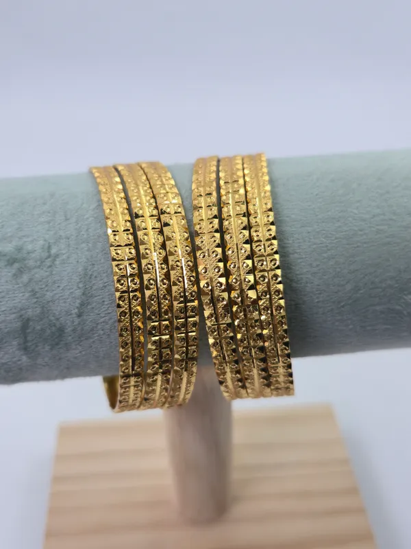 Set_Of_6_24K_Traditional_Bangles