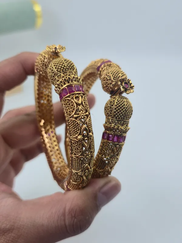 Rajwada_Ruby_Traditional_Bangles