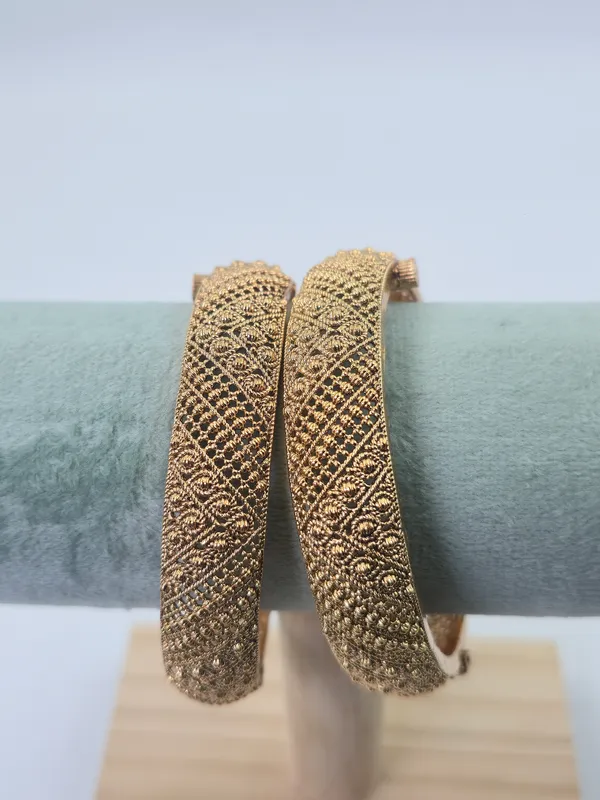 Mesh_1_Traditional_Bangles