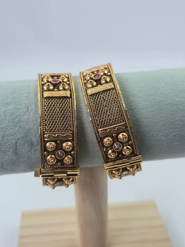 Mesh2_Traditional_Bangles