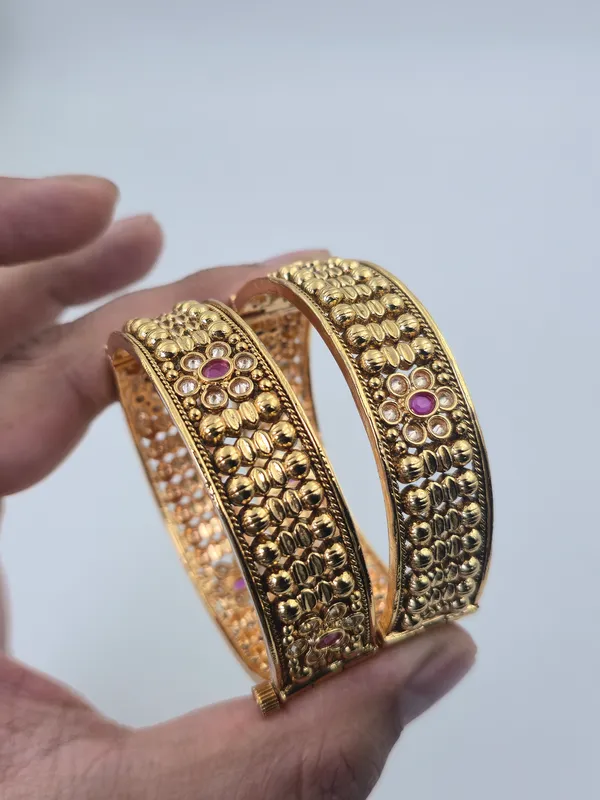 Kundan_1_Traditional_Bangles