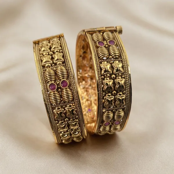 Kundan_4_Traditional_Bangles