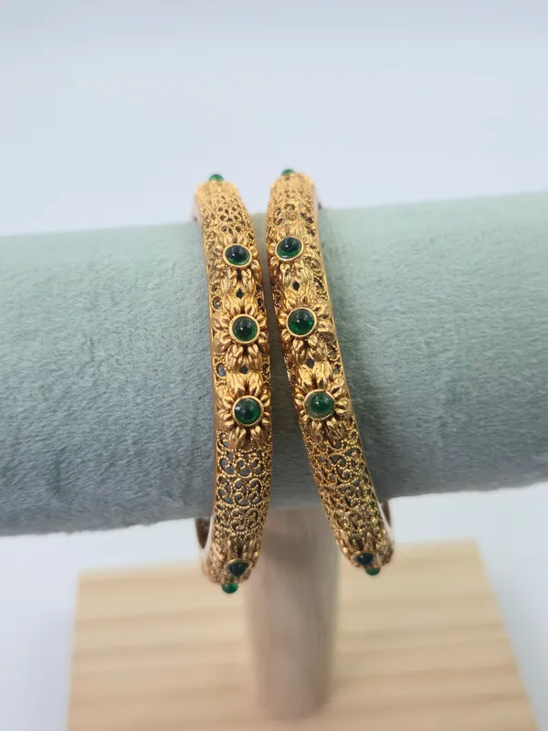 Traditional_Bangles_Floral_Emerald_Set_Of_2