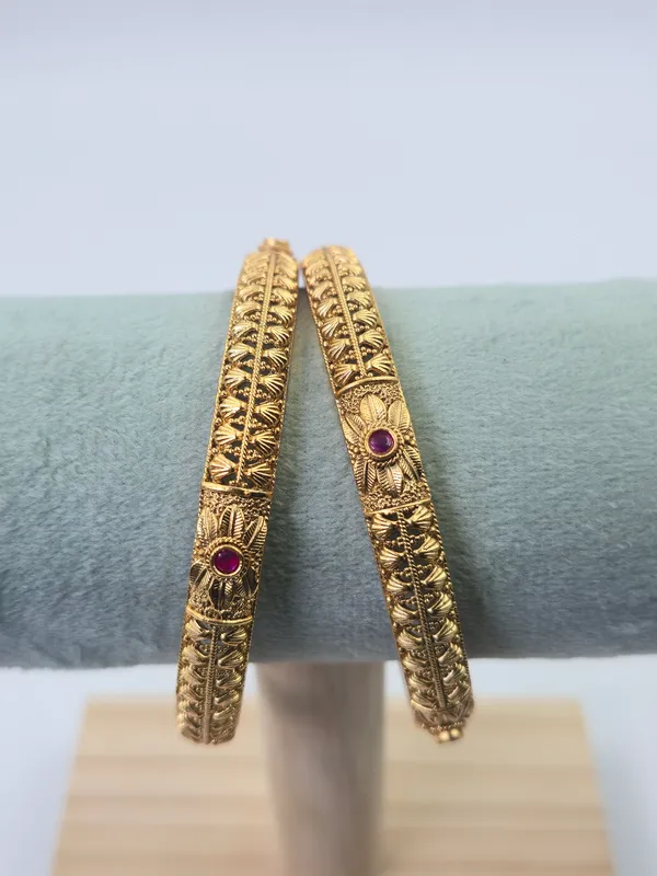 Traditional_Bangles_Floral_Ruby_1_Set_Of_2