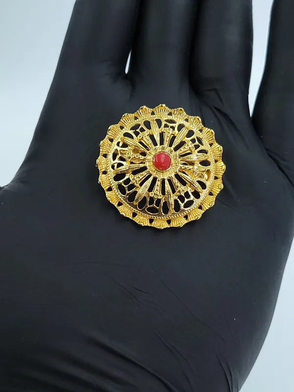 Gold_Plated_Round_Floral_Red_Stone_Scalloped_Traditional_Hair_Chaak