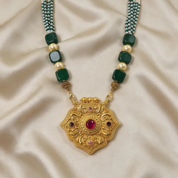 Sheild_Or_Medallion_Red_Traditional_Gau_Haar