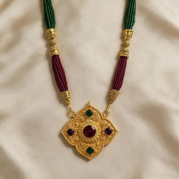 Quatrefoil_Shape_Ruby_And_Green_Traditional_Gau_Haar