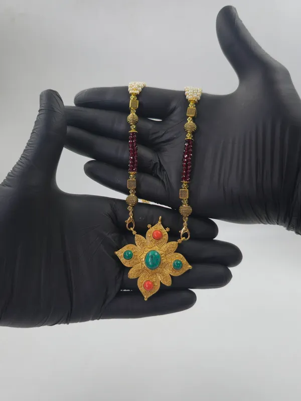 Small_Star_Shaped_Firoza_Centre_Traditional_Gau_Haar