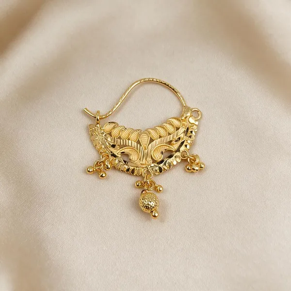 Traditional_Gold_Tone_Filigree_Nath_With_Textured_Motif_&_Ball_Charm