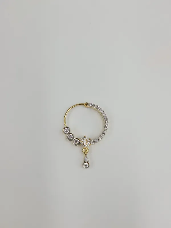 Shimmering_Gold_Hoop_Nath