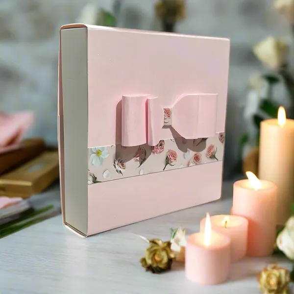 Tres_Beau_Light_Pink_Box_With_Roses