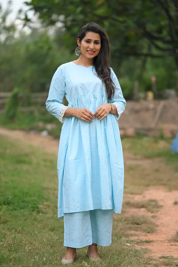 Vyakta_Cotton_Kurti_With_Pant_Kurta_Set_For_Women