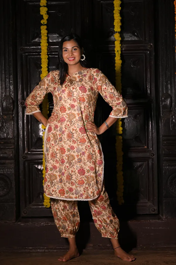 Dhriti_Cotton_Kurti_With_Pant_Kurta_Set_For_Women