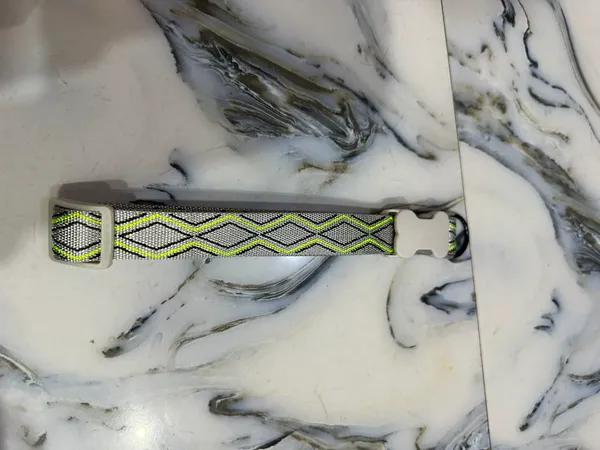 Adjustable_Nylon_Pet_Collar_With_Geometric_Pattern