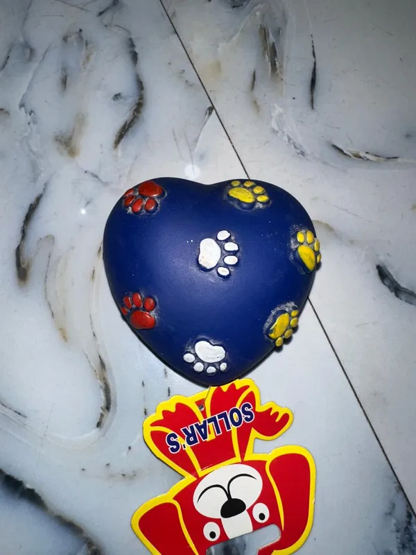 Squeaky_Heart_Shaped_Toy_With_Paw_Prints_Pack_Of_2