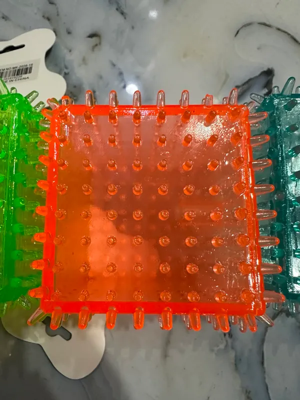 Spiked_Squeaky_Toy_Cube_Premium