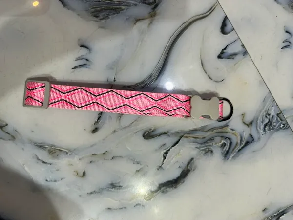 Adjustable_Nylon_Pet_Collar_With_Geometric_Pattern