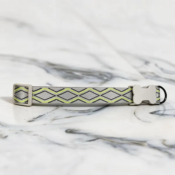 Adjustable_Nylon_Pet_Collar_With_Geometric_Pattern