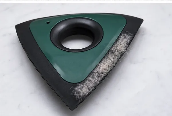Green_Triangular_Pet_Hair_Detailer