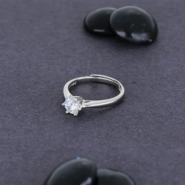 Classic_Solitaire_Ring_Silver_925