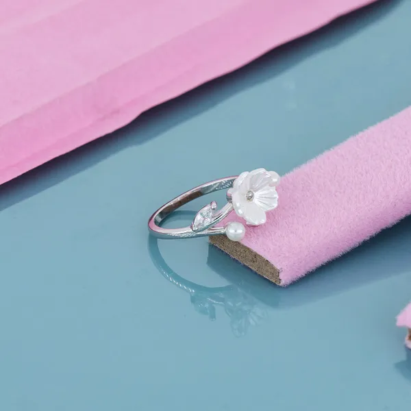 Celestia_Flower_Pearl_Ring_Silver_925