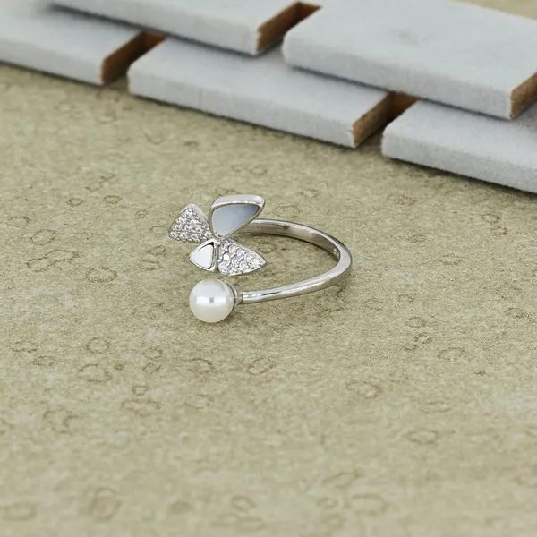 Moon_Pearl_Bow_Ring_Silver_925