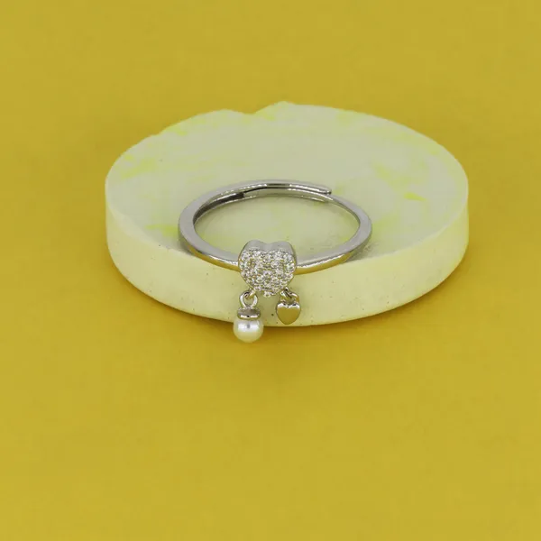 Sweetheart_Pearl_Charm_Ring_Silver_925