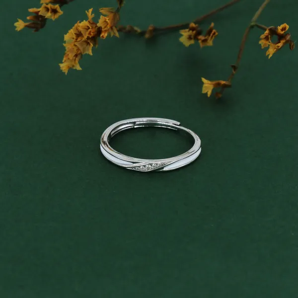 Elegant_Crossover_Crystal_Ring_Silver_925