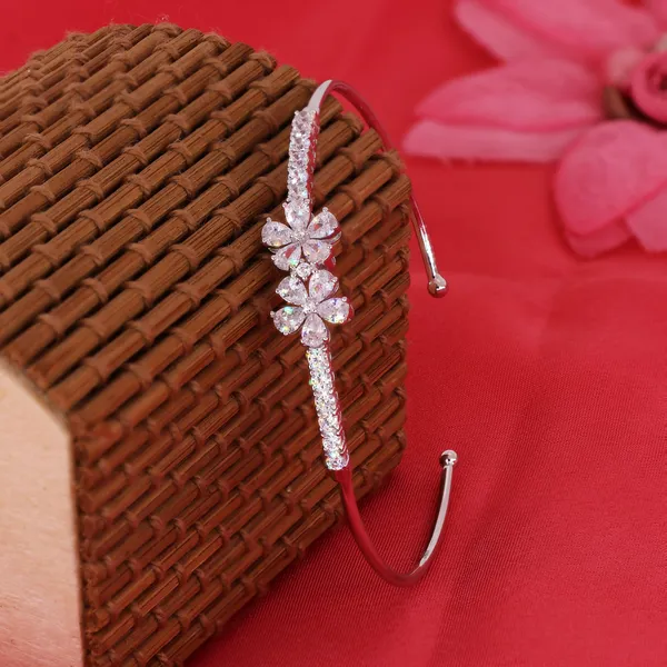 Celestia_Twin_Bloom_Bangle_Silver_925