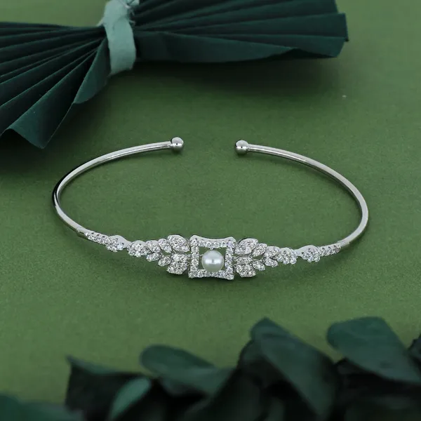 Elegant_Pearl_Crystal_Open_Bracelet_Silver_925