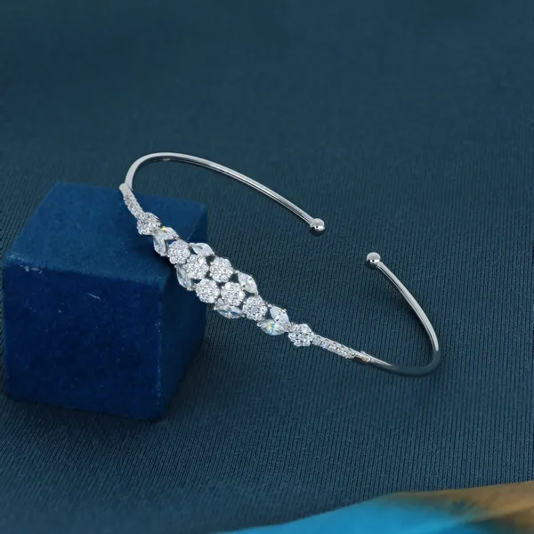 Luxury_Silver_Flower_Bracelet_Silver_925